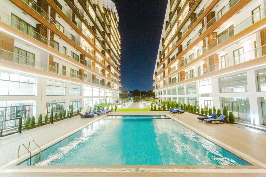 Luxury 2-Bedroom Serviced Apartment – The Signature Apartments, Boundary Road, East Legon